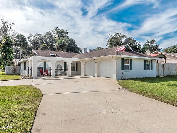 3rd image of 529 Hamlet Dr