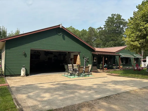 2020 Alley Rd, Oscoda, MI 48750