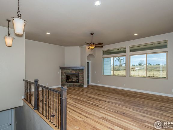 4th image of 716 Vermilion Peak Ct