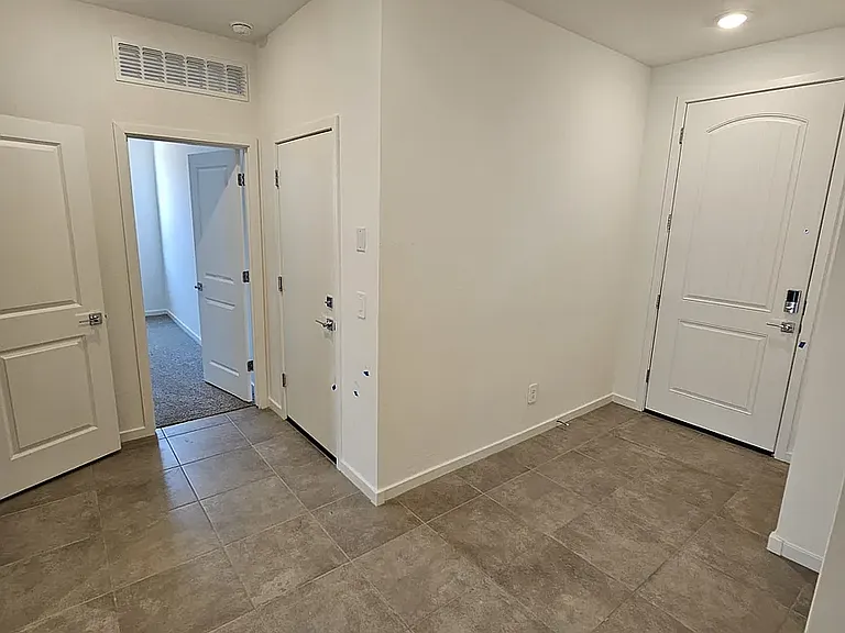 2625 E Rosario Mission Dr — Photo 4