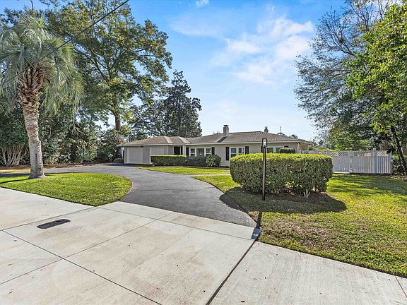 4th image of 203 Glenview Dr
