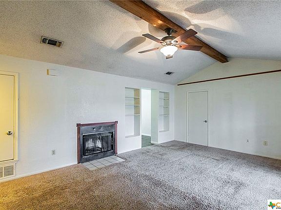 2nd image of 210 Blanket Dr