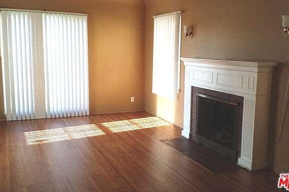 2nd image of 3536 W 84th Pl