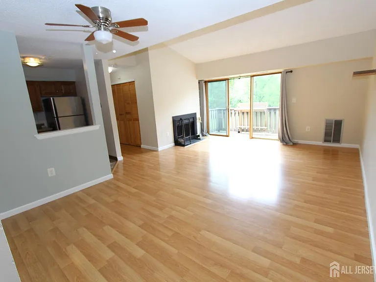 1112 Aspen Dr — Photo 6