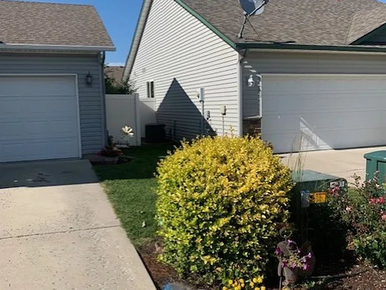 1531 E Crossing Ave — Photo 3