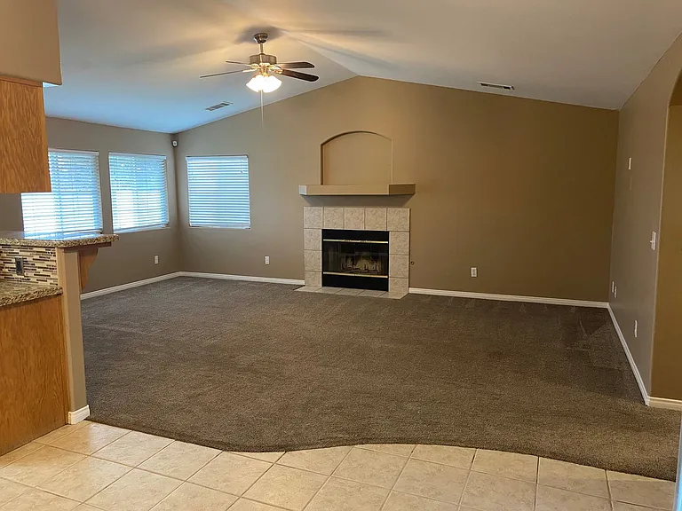 6440 Abby Rose Ave — Photo 2