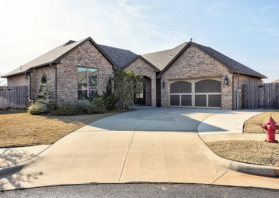 1st image of 1716 Harvest Ln