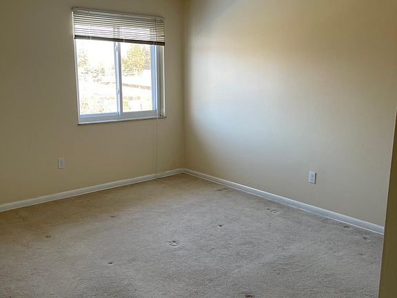 4th image of 21961 River Oaks Dr APT E9