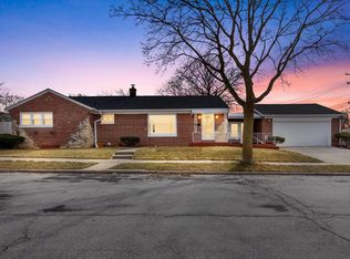 9301 W Auer Ave, Milwaukee, WI 53222