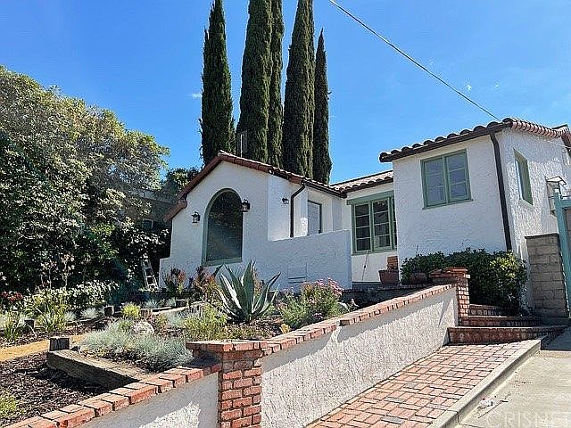 1st image of 3947 Eureka Dr