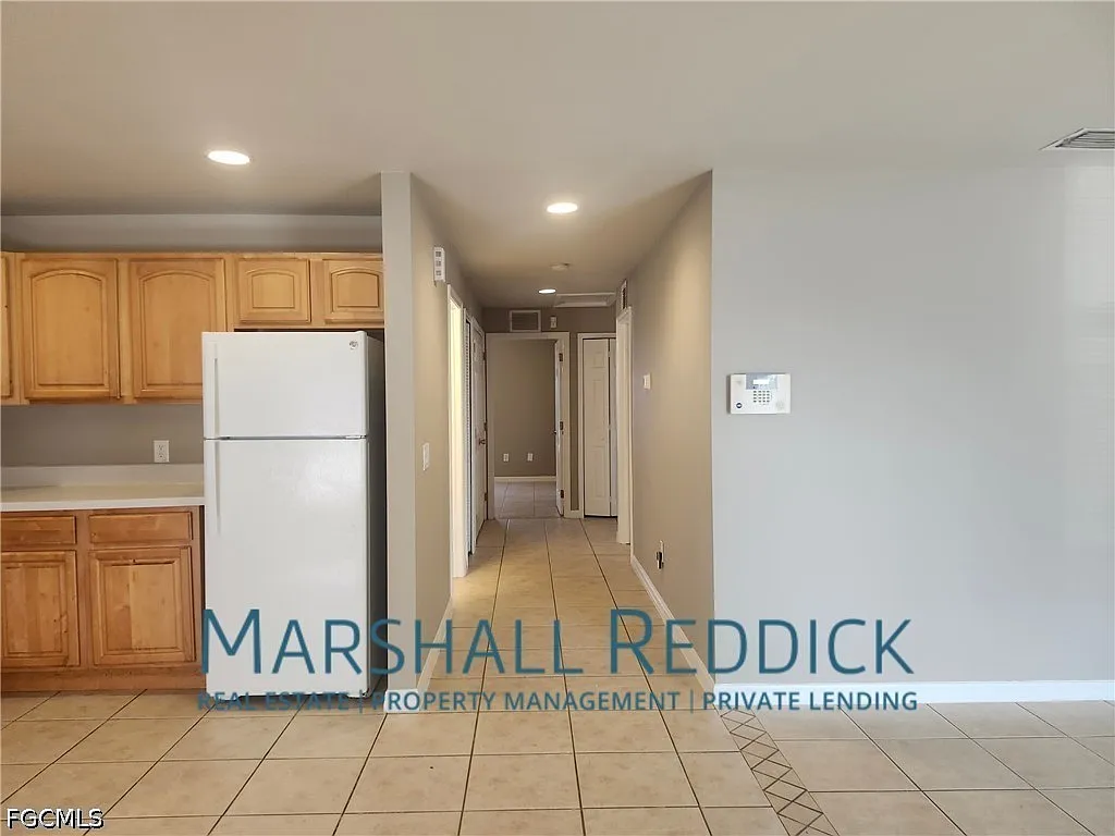 3 bed, 2.0 bath, 1197 sqft, $1,290 — Photo 4