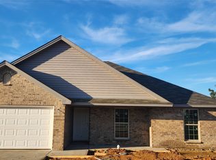 405 Country Club Dr, Wetumpka, AL 36092