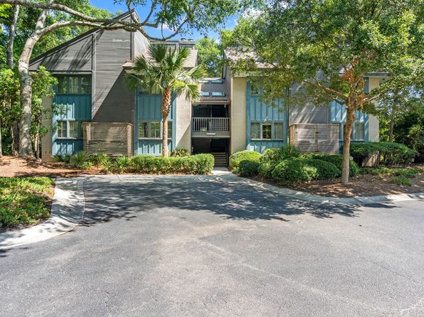4907 Green Dolphin Way