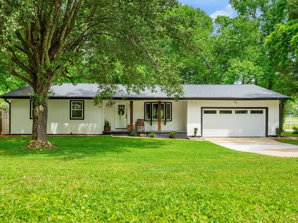 7535 Irongate Dr, Hixson, TN 37343