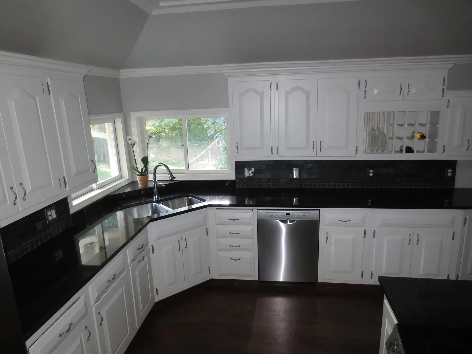 4 bed, 2701 sqft, $3,500 — Photo 3