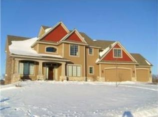 7180 Gunflint Trl, Chanhassen, MN 55317