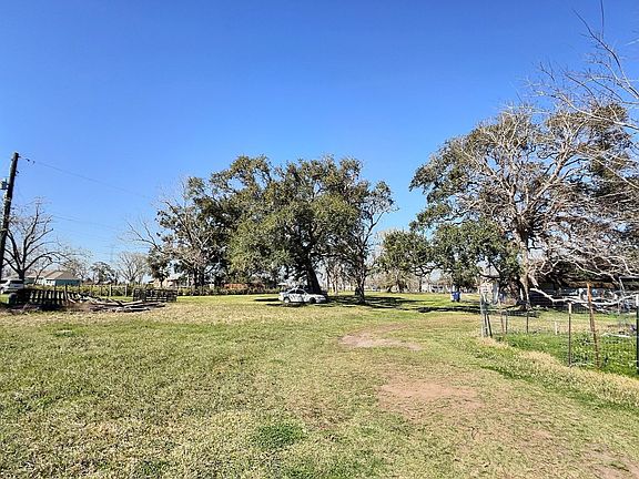 2nd image of 10217 Weldon Rd