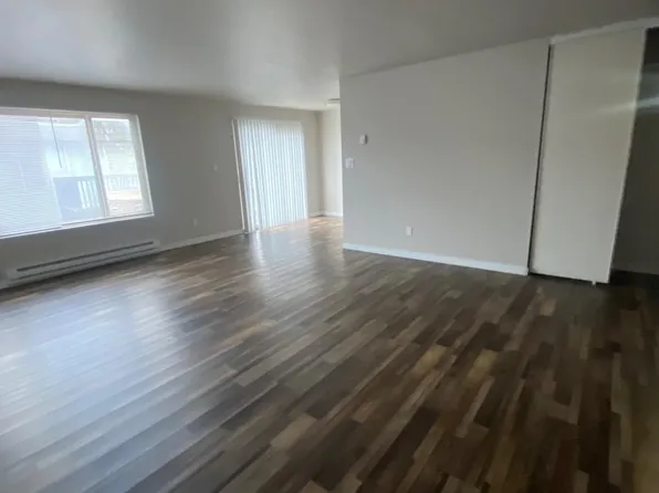 14403 8th Ave SW #213, Seattle, WA 98166