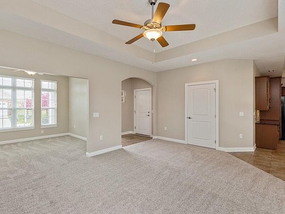 5th image of 2711 SW Westview Ln
