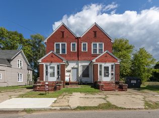 281 Pleasant St, Benton Harbor, MI 49022
