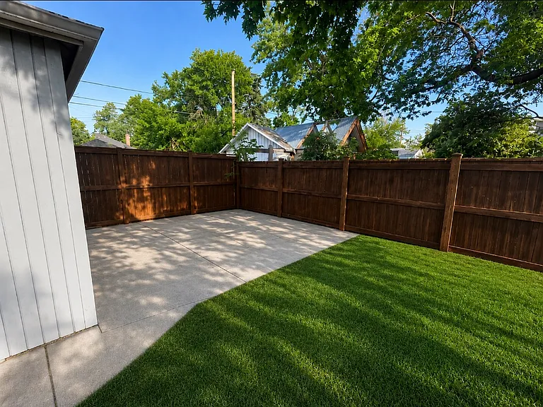 510 S Washington St — Photo 17
