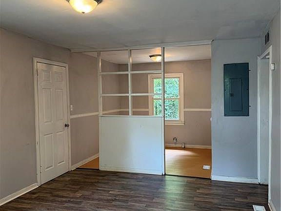 5th image of 3631 Yale Ave