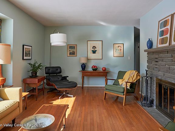 4th image of 41 Trinity Place