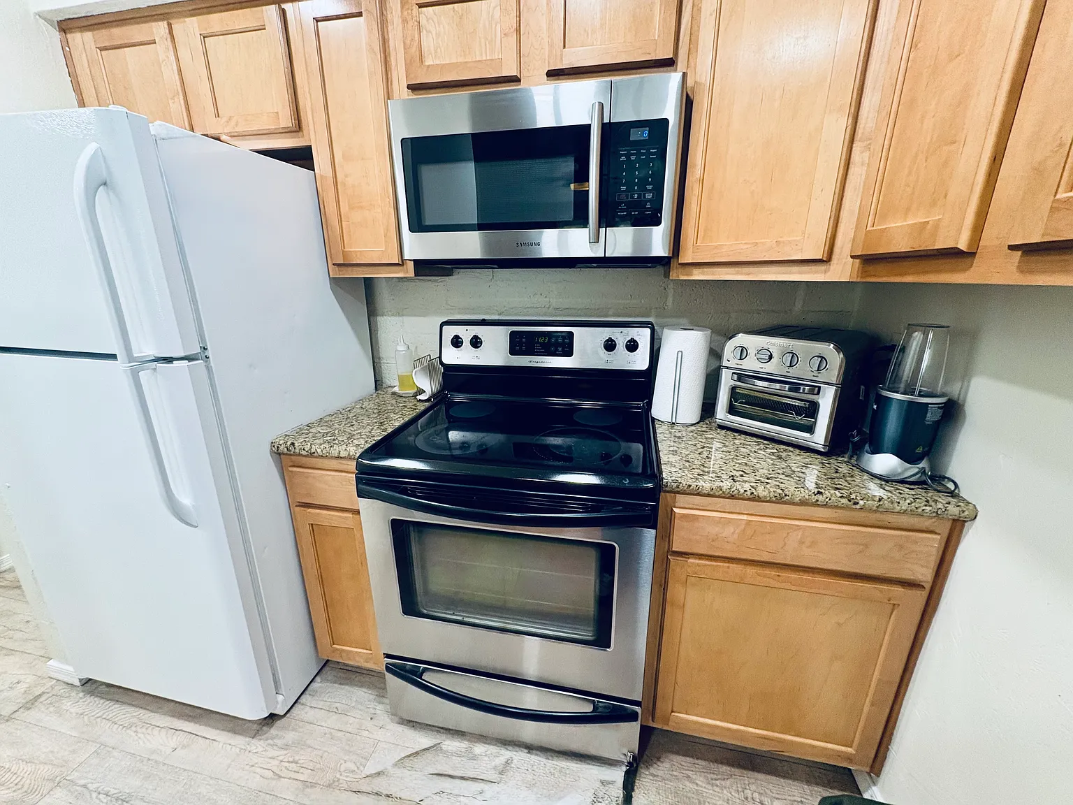 2 bed, 1.5 bath, 1086 sqft, $1,700 — Photo 2