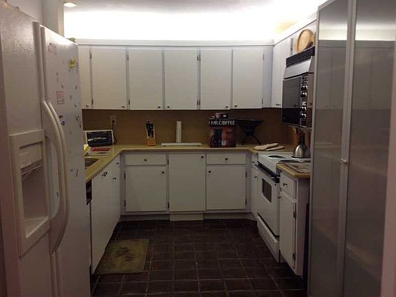 5th image of 251 Crandon Blvd APT 129