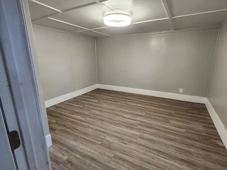 1011 N Front St — Photo 10