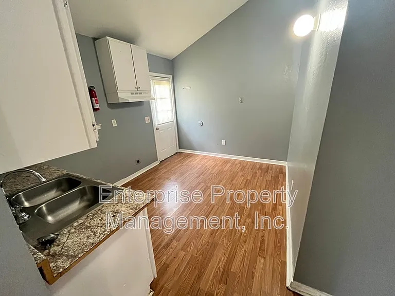 401 N Manassas St — Photo 9
