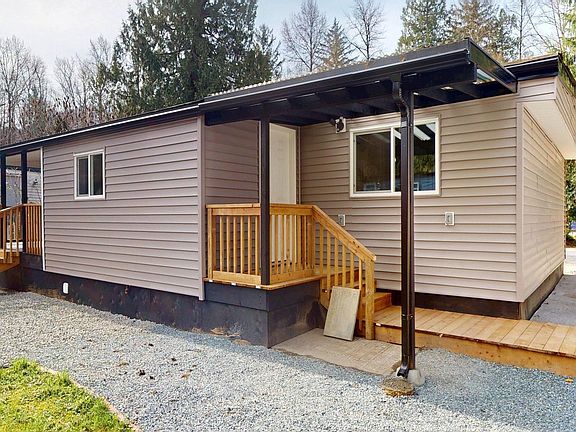 3rd image of 1830 Mamquam Rd #144