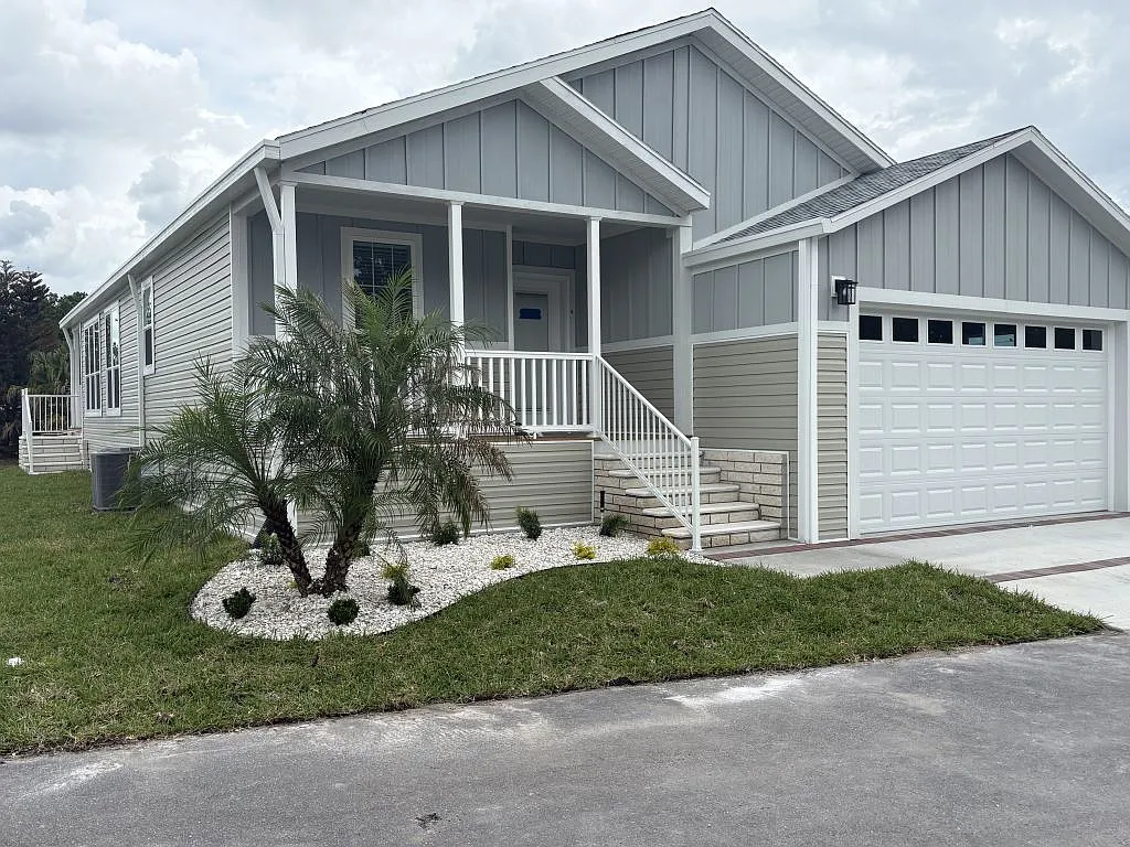 3 bed, 2.0 bath, 1682 sqft, $1,799 — Photo 1