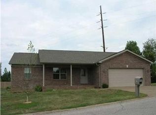 4288 Meadowbrook Ln, Newburgh, IN 47630