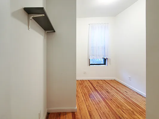 Rented by Brighton Management | media 9