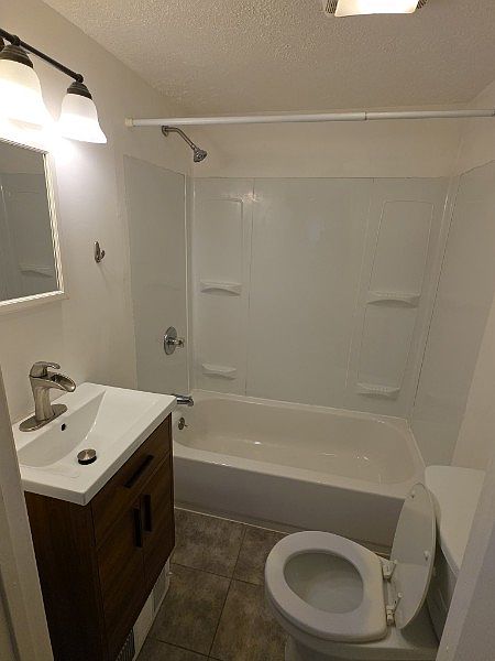2nd image of 84 High St #101