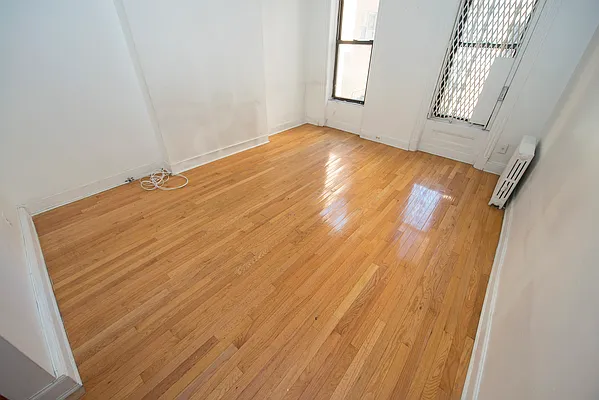 Rented by Nolita Group | media 12