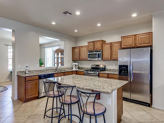 2nd image of 4055 E Bellerive Dr