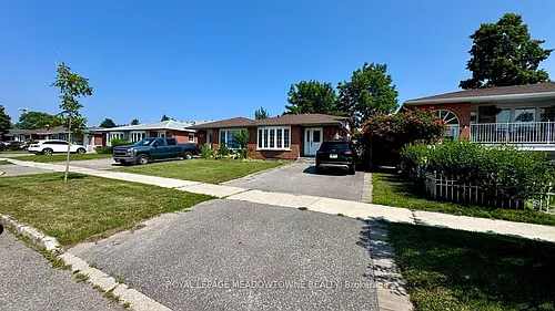 739 Consort Cres Photo 1 739 Consort Cres Photo 1