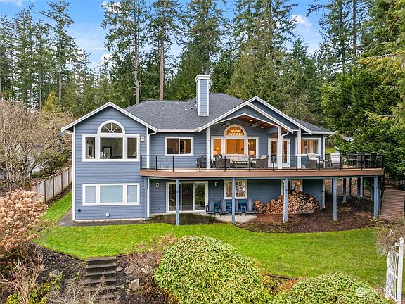 3rd image of 8825 90th Avenue NW