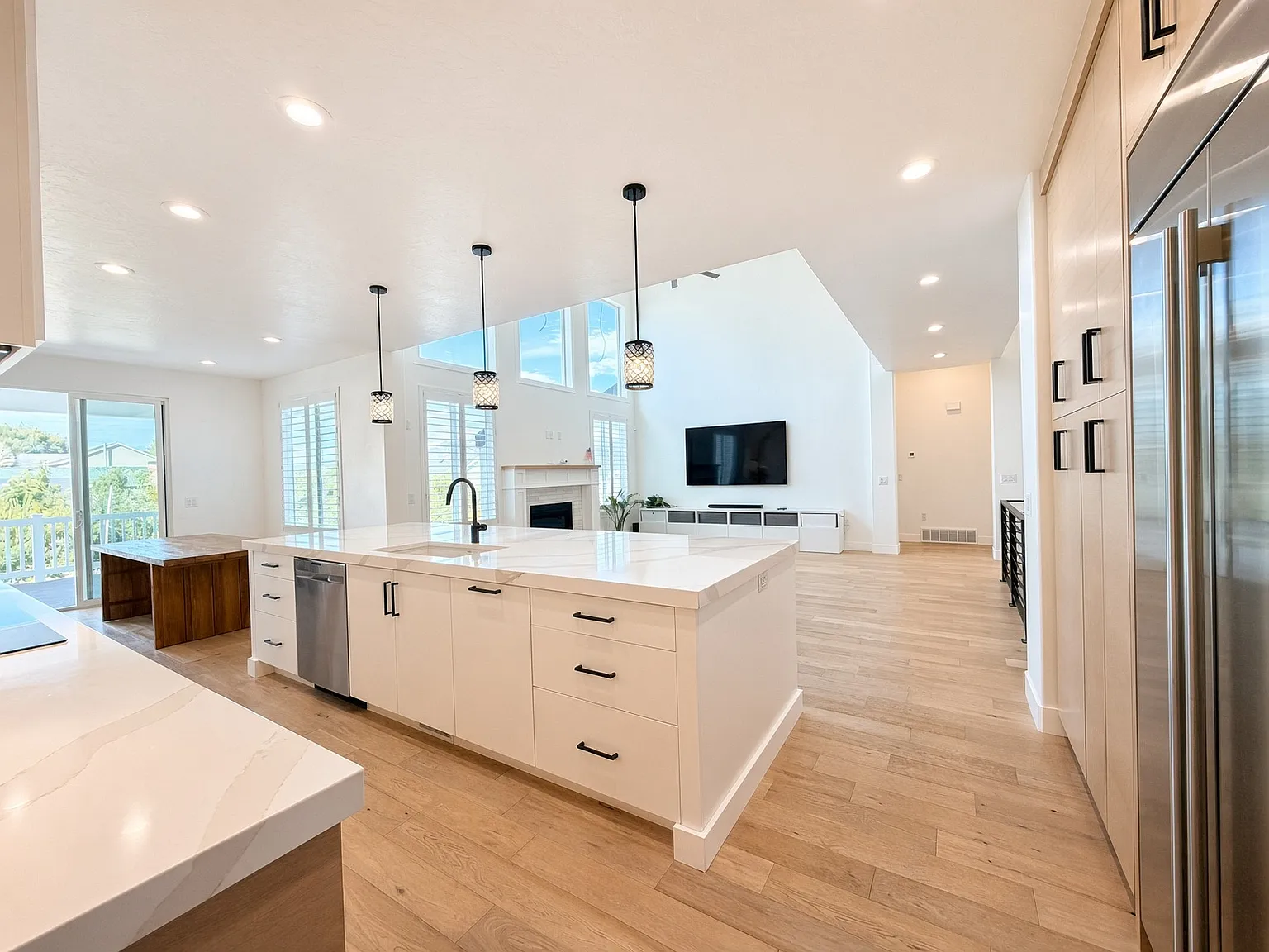 W Jordan River Dr, South Jordan — Photo 4