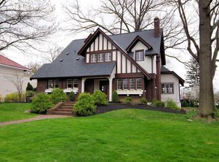 2951 Erie Ave, Cincinnati, OH 45208