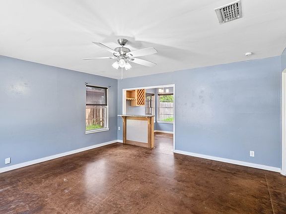 4th image of 4126 Barnes St
