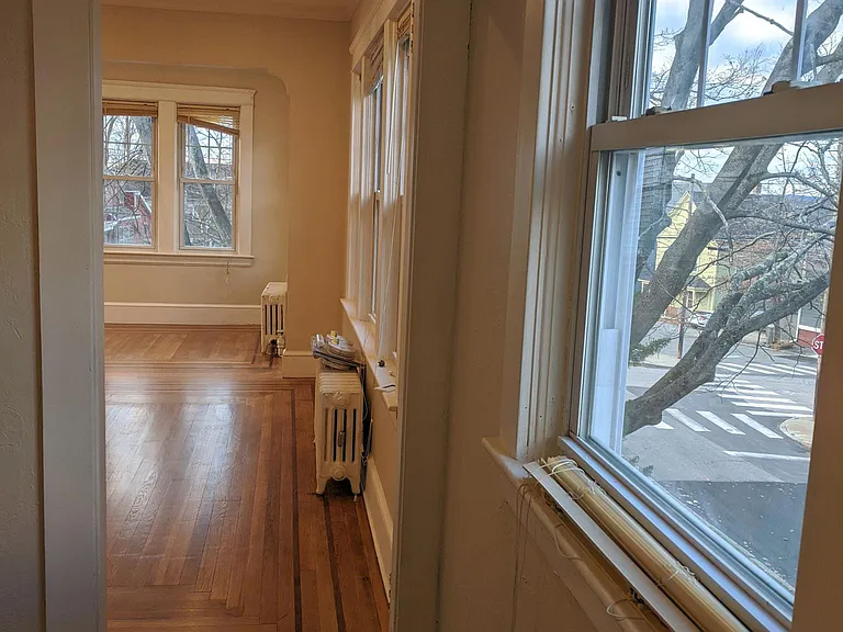 95 Woodbine St — Photo 18