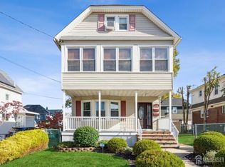 24 Hayward Ave, Carteret, NJ 07008