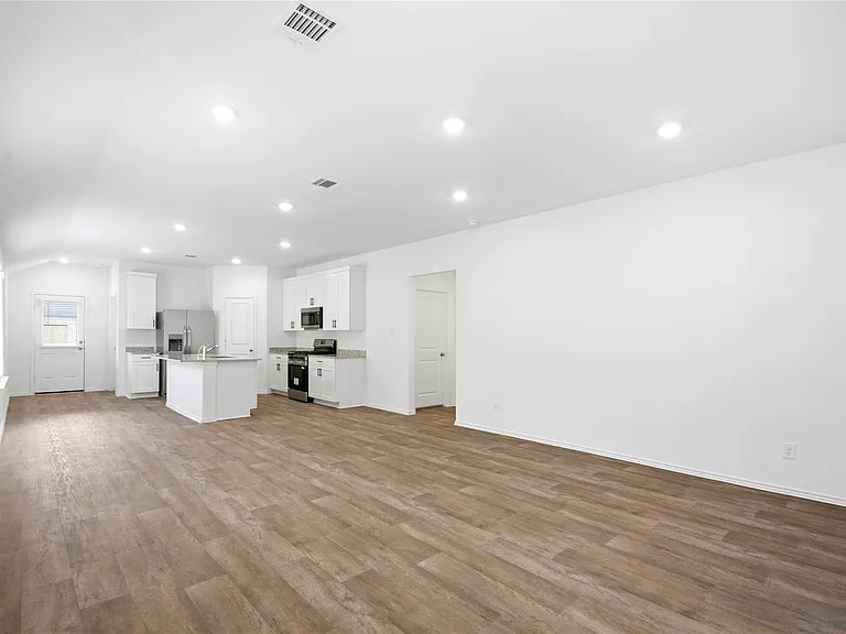 3014 Liams Tower Ln — Photo 4