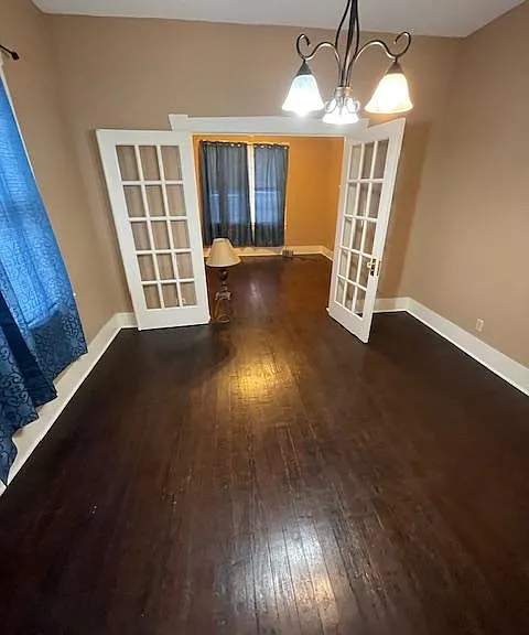1921 Perez St — Photo 2
