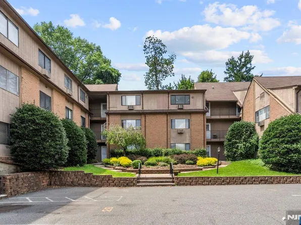 88 Boulevard St APT 304, Passaic, NJ 07055