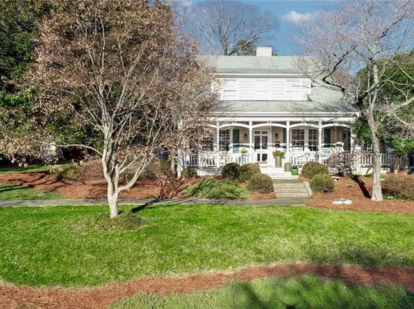2214 & 2216 Pinecrest Rd, Greensboro, NC 27403