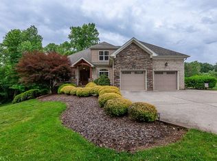 441 Spring Lake Farm Cir, Winston Salem, NC 27101